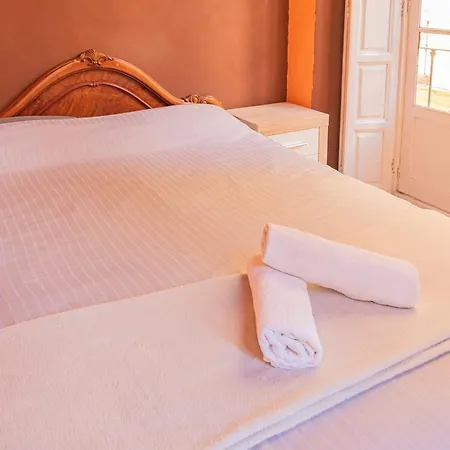 Pansiyon Private In Historic Building On The Square Málaga