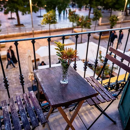 Pansiyon Private In Historic Building On The Square *