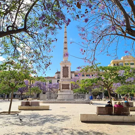 منزل للإقامة Private In Historic Building On The Square مالقة